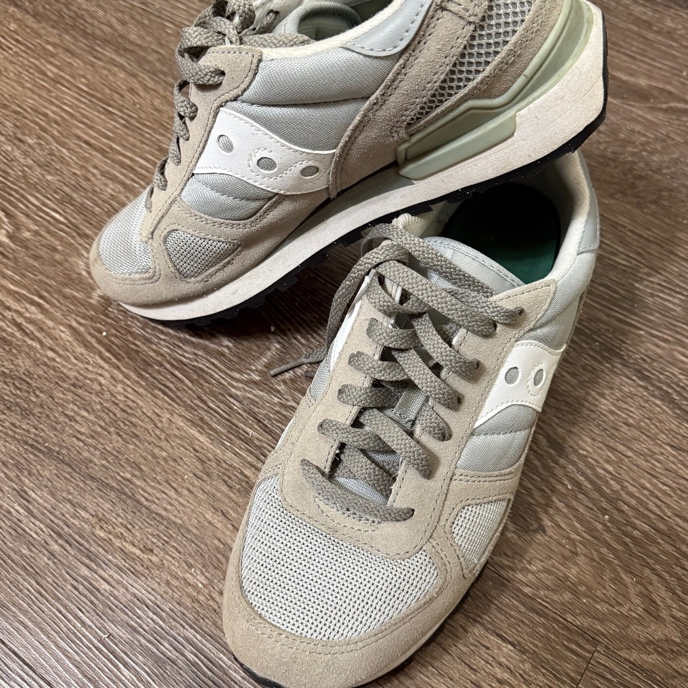 Saucony Shadow.